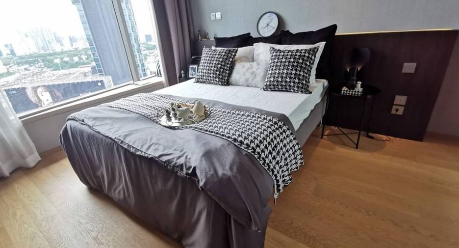 For rent 2 bedrooms condo in Sathon, Bangkok