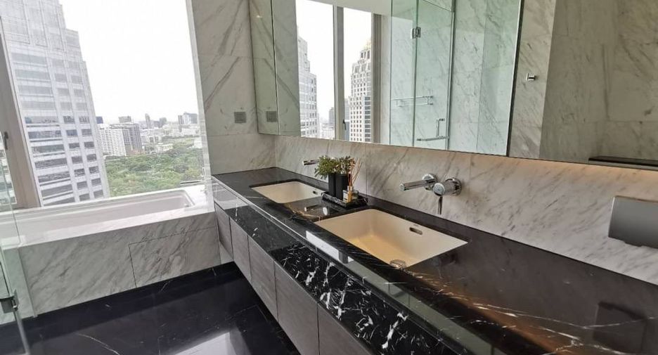 For rent 2 bedrooms condo in Sathon, Bangkok
