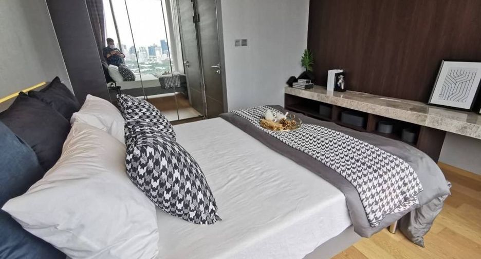 For rent 2 bedrooms condo in Sathon, Bangkok