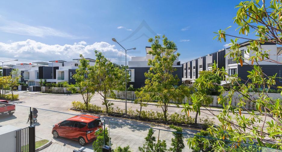 For rent 5 bedrooms villa in Thalang, Phuket