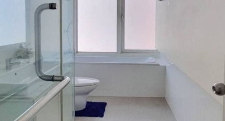 Condo en venta de 3 habitaciones en Khlong Toei, Bangkok