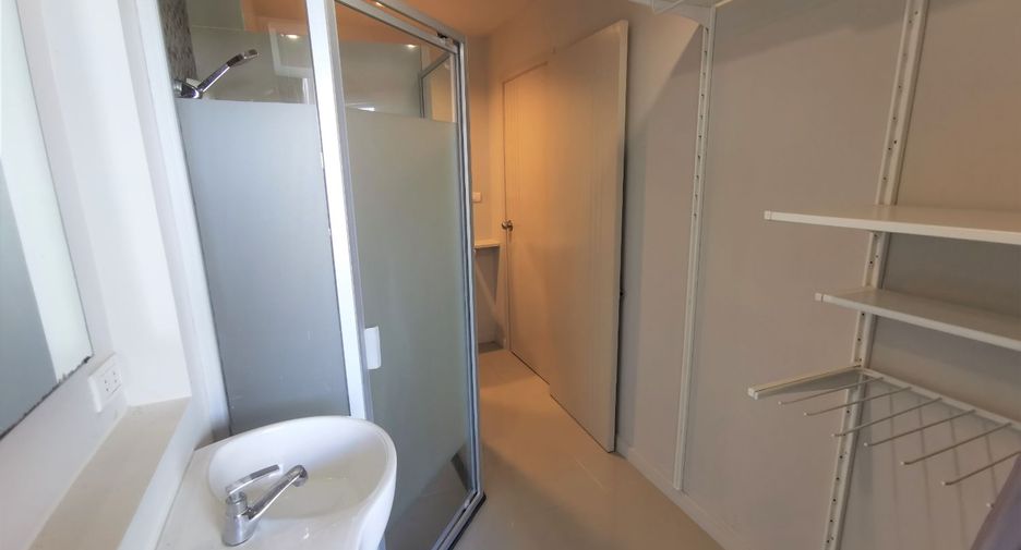 Wohnung zum Kauf mit 1 Zimmer in Khlong Luang, Pathum Thani