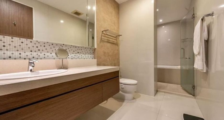 Wohnung zur Miete mit 3 Zimmer in Khlong Toei, Bangkok