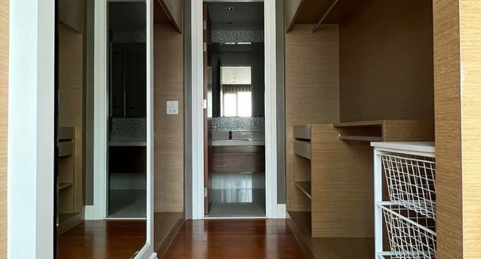 Wohnung zur Miete mit 3 Zimmer in Khlong Toei, Bangkok