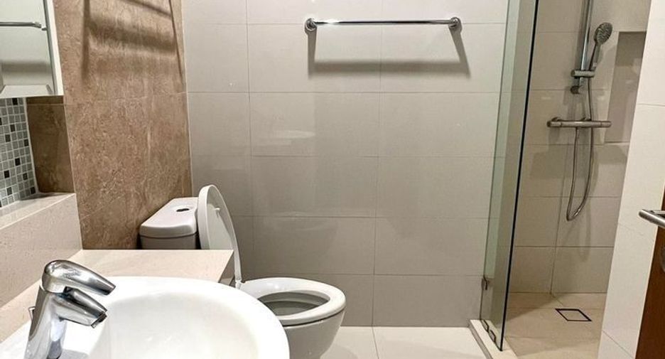 Wohnung zur Miete mit 3 Zimmer in Khlong Toei, Bangkok