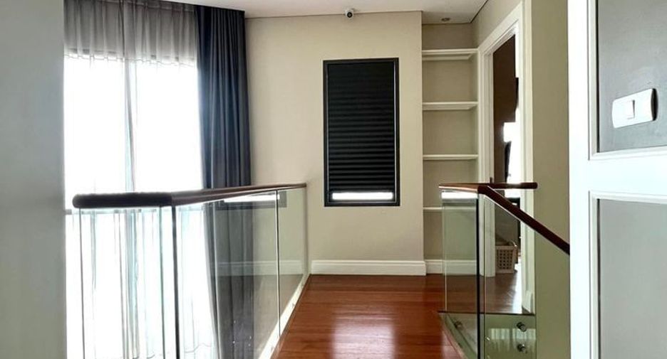 Wohnung zur Miete mit 3 Zimmer in Khlong Toei, Bangkok