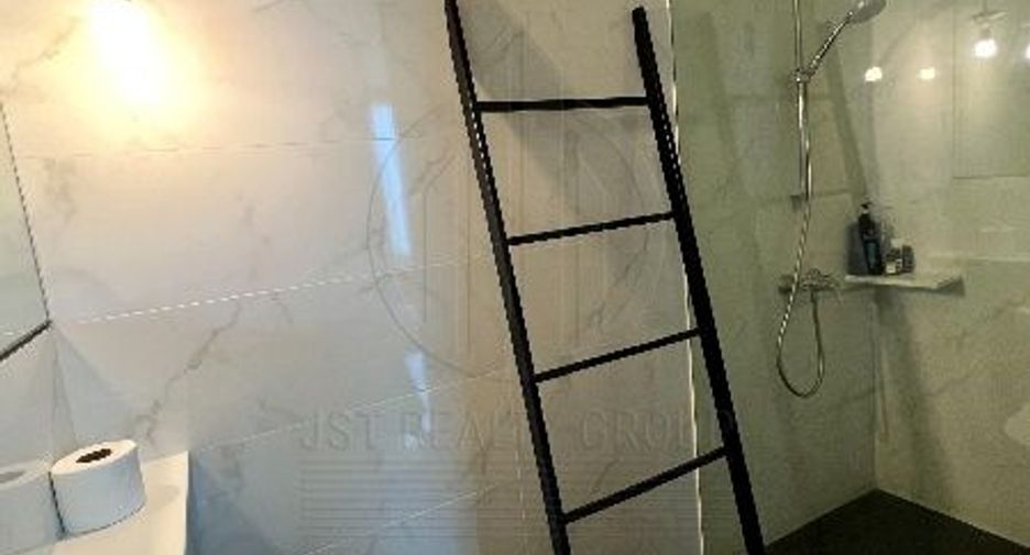 For sale 3 bedrooms condo in Khlong San, Bangkok