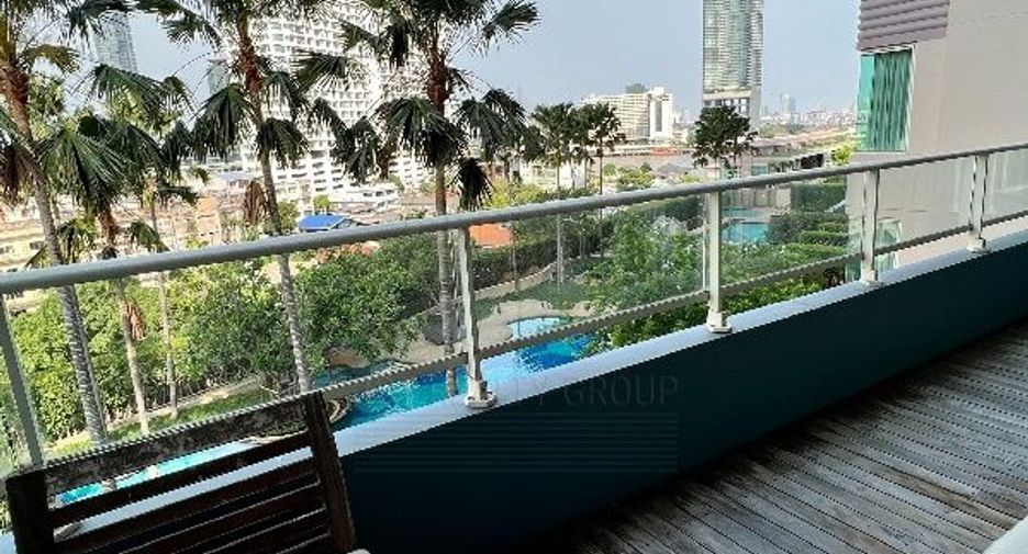 For sale 3 bedrooms condo in Khlong San, Bangkok