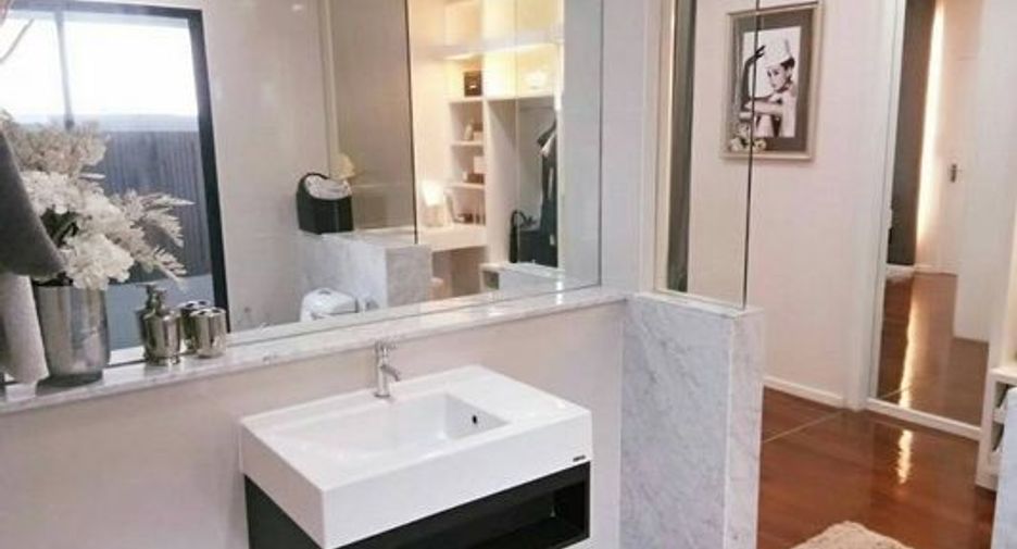 For sale 3 bedrooms house in Prawet, Bangkok