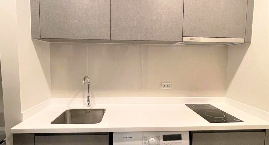 For sale 1 bed condo in Huai Khwang, Bangkok