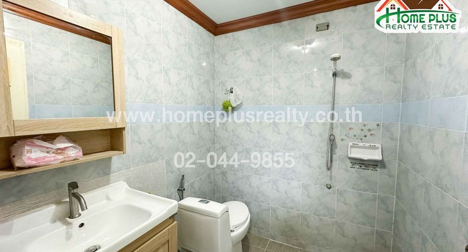 For sale 3 bedrooms house in Don Mueang, Bangkok