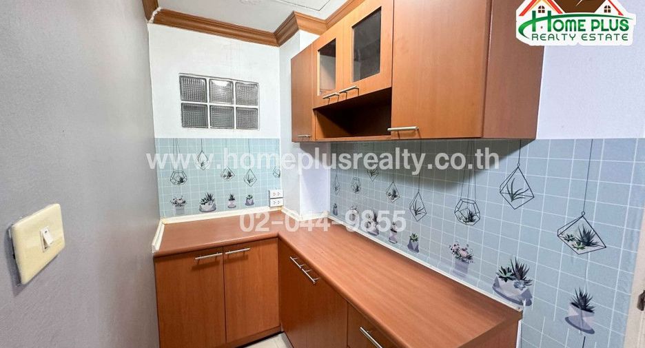 For sale 3 bedrooms house in Don Mueang, Bangkok