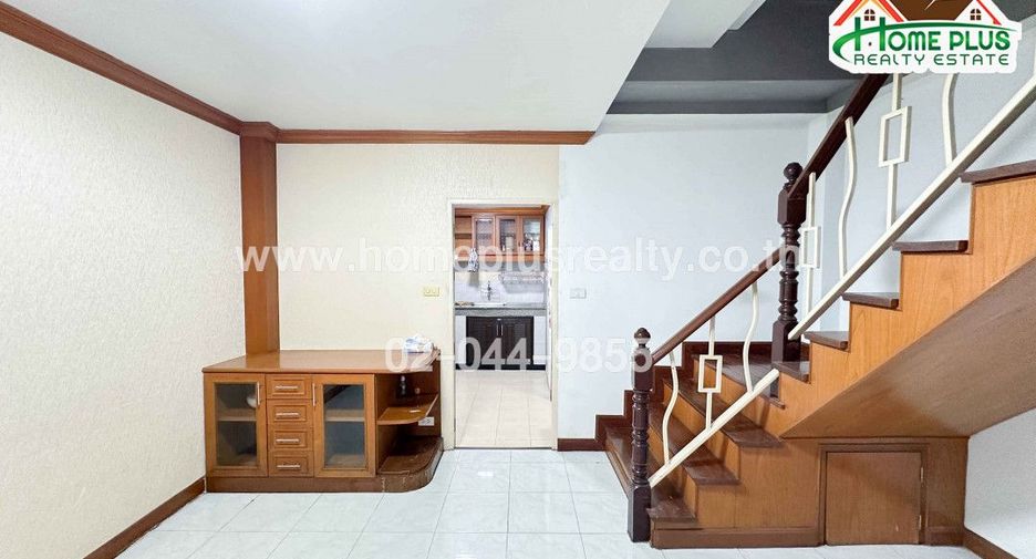 For sale 3 bedrooms house in Don Mueang, Bangkok
