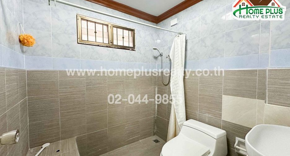 For sale 3 bedrooms house in Don Mueang, Bangkok