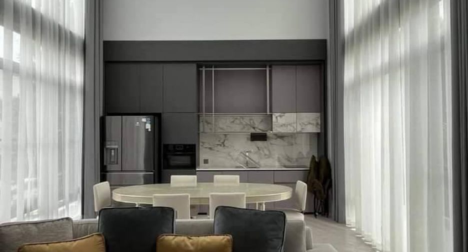 Casa en alquiler de 5 habitaciones en Saphan Sung, Bangkok