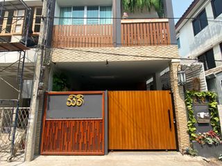 For rent and for sale 4 bed villa in Mueang Chiang Mai, Chiang Mai