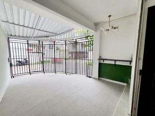 For rent 4 bedrooms townhouse in Watthana, Bangkok