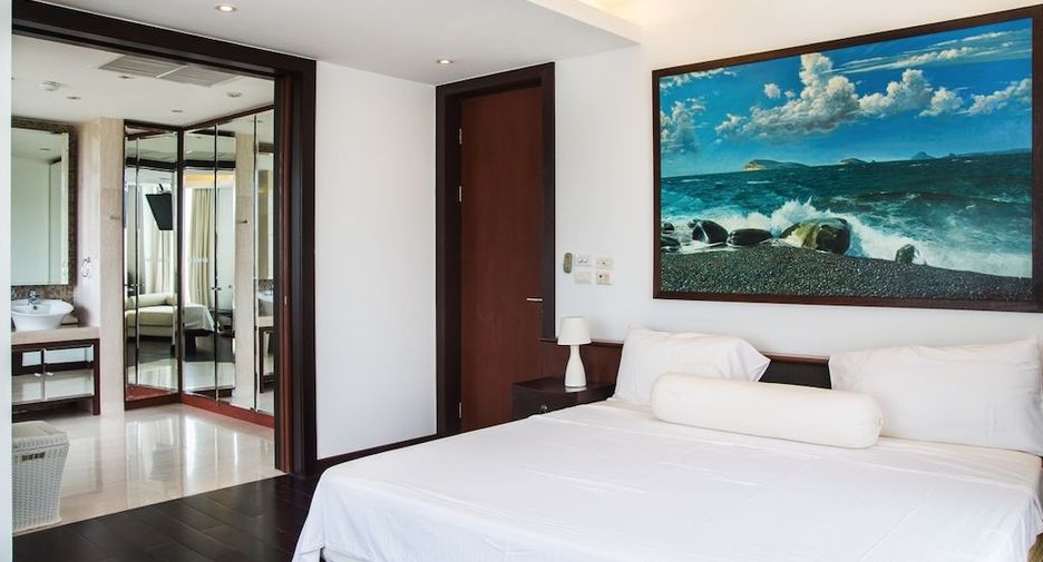 For sale 3 bedrooms apartment in Mueang Phuket, Phuket