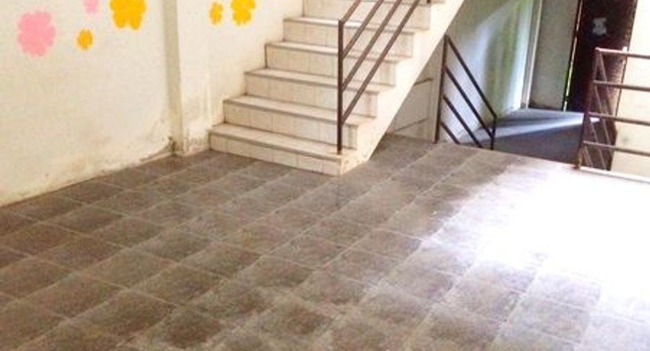 Продажа 3 спальни таунхаус в Хатъяй, Songkhla