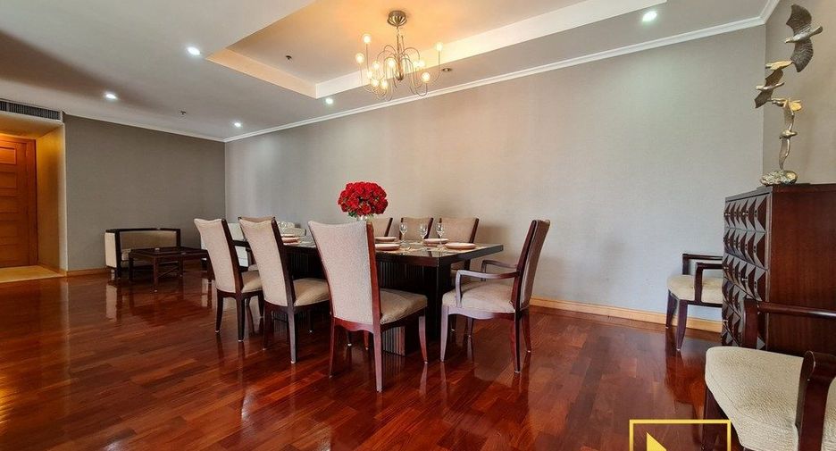 For rent 3 bed serviced apartment in Watthana, Bangkok