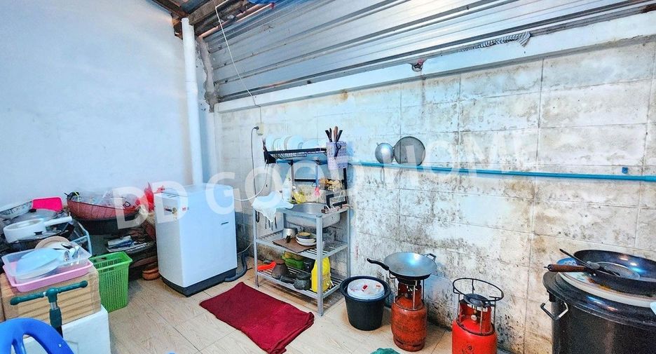 For sale 3 bedrooms retail Space in Bangkok Yai, Bangkok