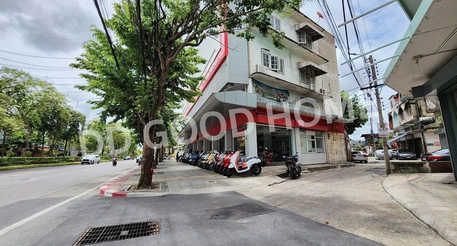For sale 3 bedrooms retail Space in Bangkok Yai, Bangkok