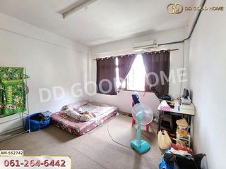 For sale 3 bedrooms retail Space in Bangkok Yai, Bangkok