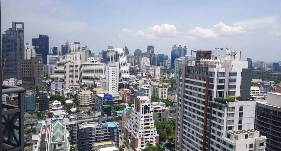 For sale 2 bedrooms condo in Pathum Wan, Bangkok