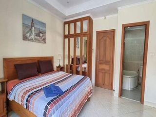 For rent 4 bed townhouse in Pratumnak, Pattaya