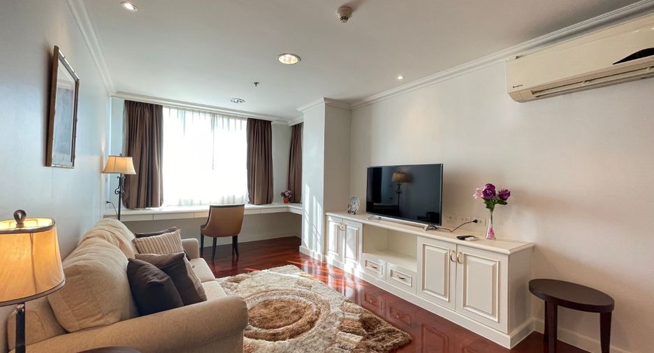 For rent 4 bedrooms apartment in Watthana, Bangkok