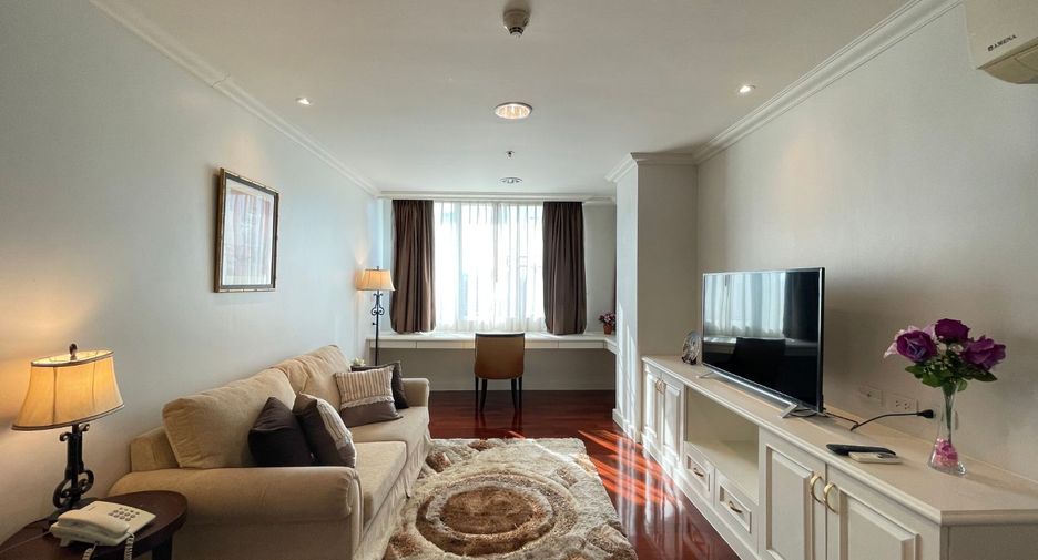 For rent 4 bedrooms apartment in Watthana, Bangkok