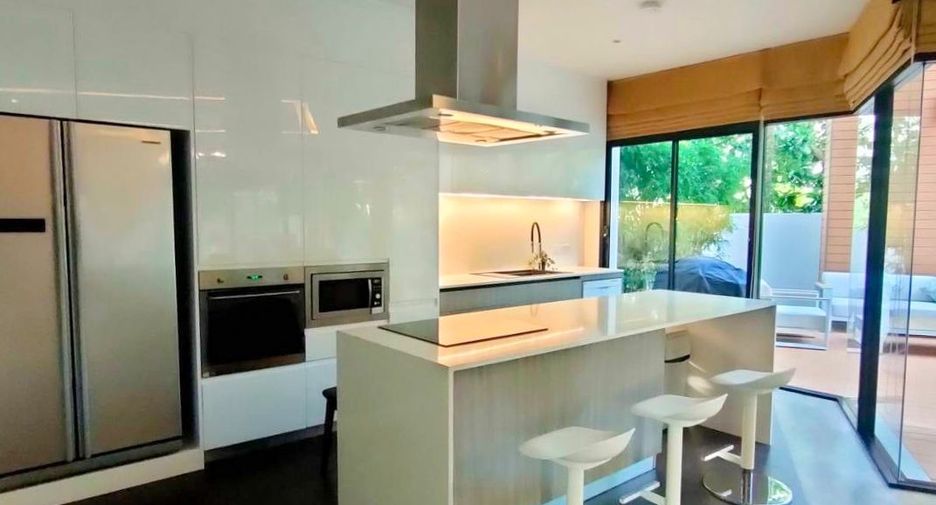 Villa zur Miete und zum Kauf mit 4 Zimmer in Kathu, Phuket