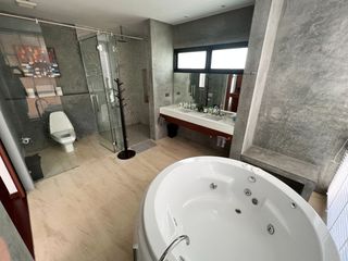 For rent and for sale 4 bedrooms villa in Kathu, Phuket