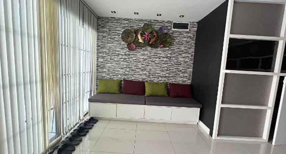 For rent 4 bedrooms townhouse in Mueang Chiang Mai, Chiang Mai