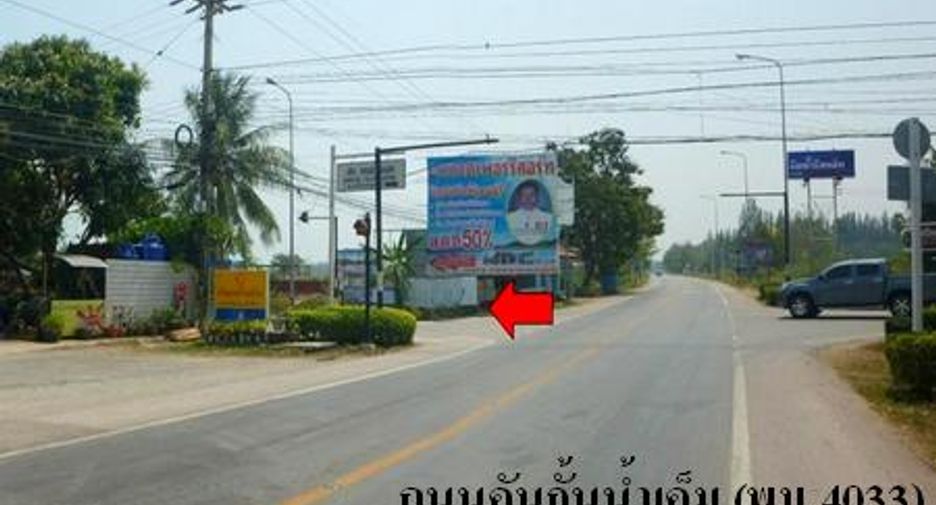 For sale 2 bedrooms townhouse in Tha Yang, Phetchaburi