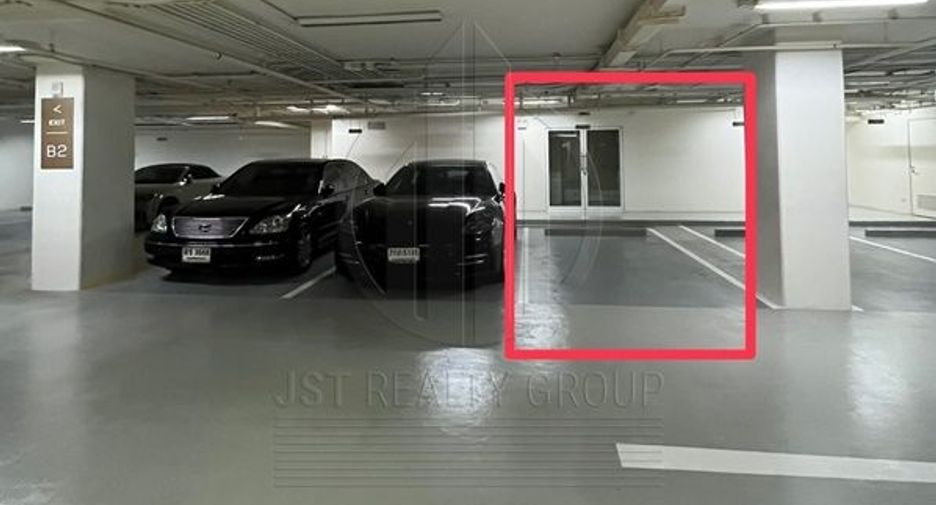 For rent and for sale 2 bedrooms condo in Pathum Wan, Bangkok