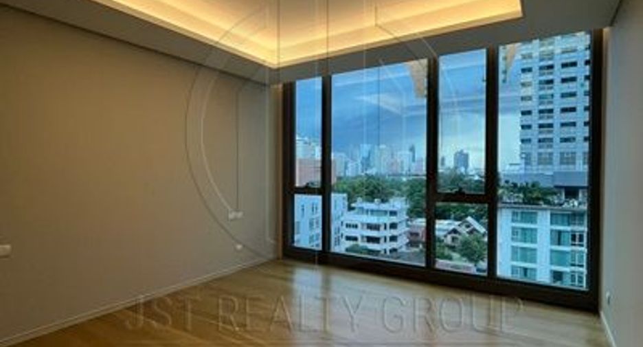 For rent and for sale 2 bedrooms condo in Pathum Wan, Bangkok