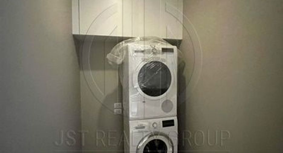 For rent and for sale 2 bedrooms condo in Pathum Wan, Bangkok