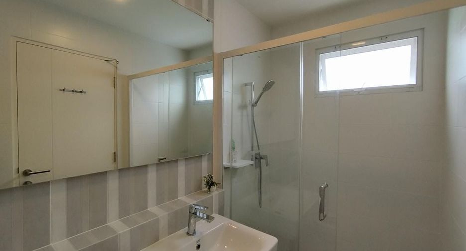 For rent 2 bedrooms townhouse in Prawet, Bangkok
