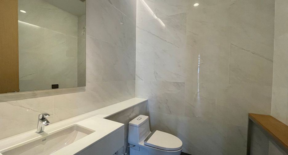 For rent 4 ベッドルーム condo in Khlong Toei, Bangkok