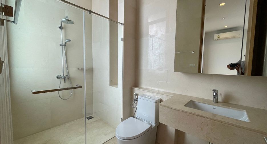 For rent 4 ベッドルーム condo in Khlong Toei, Bangkok