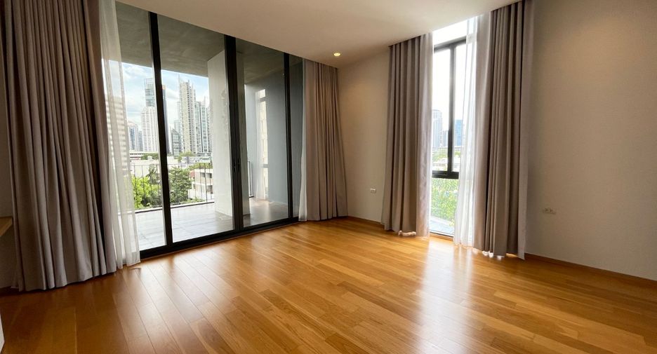 For rent 4 ベッドルーム condo in Khlong Toei, Bangkok