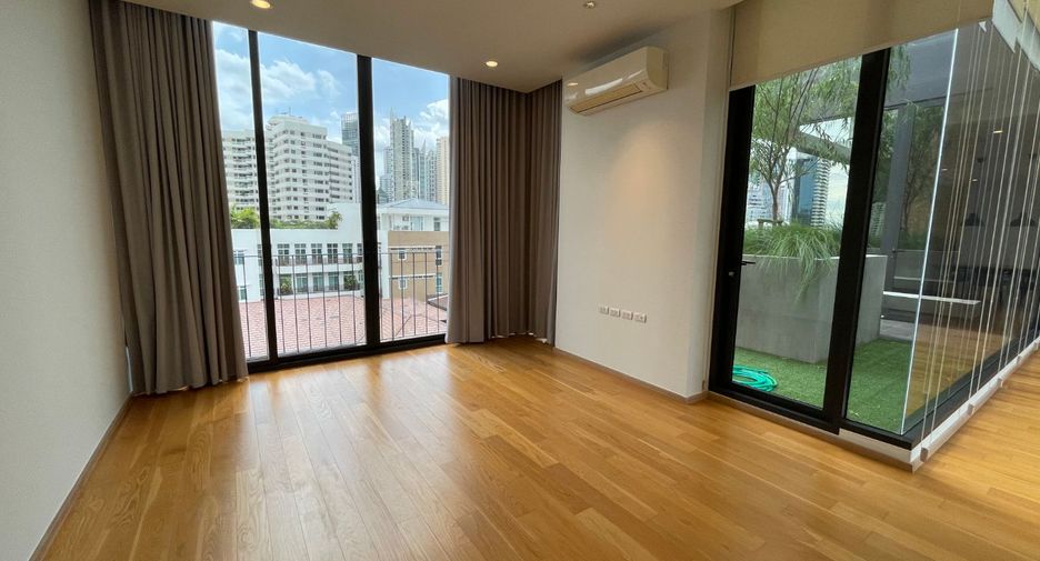 For rent 4 ベッドルーム condo in Khlong Toei, Bangkok