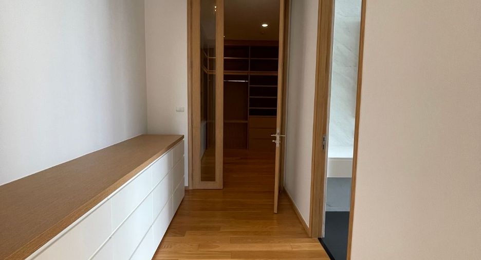 For rent 4 ベッドルーム condo in Khlong Toei, Bangkok
