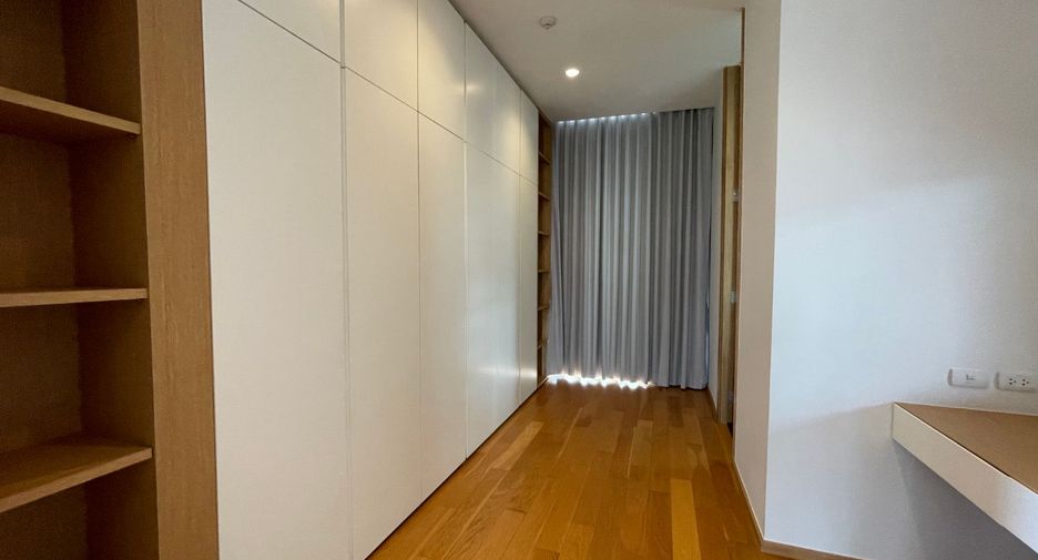 For rent 4 ベッドルーム condo in Khlong Toei, Bangkok
