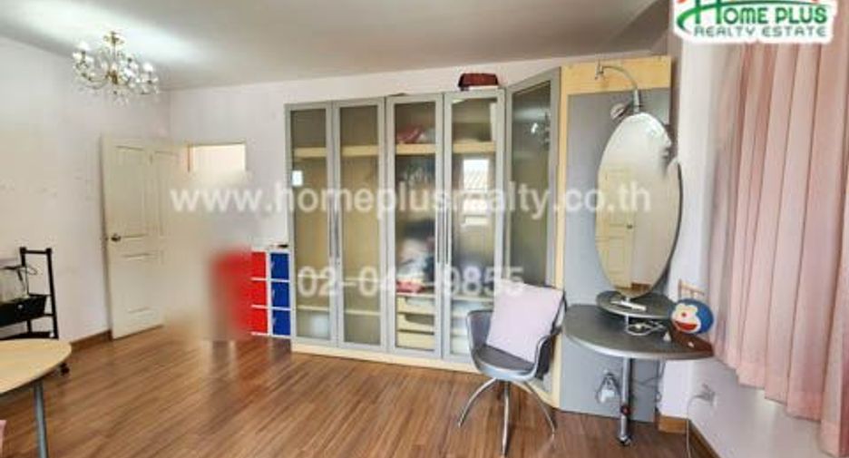 For sale 3 bedrooms house in Lak Si, Bangkok