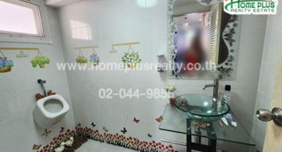 For sale 3 bedrooms house in Lak Si, Bangkok