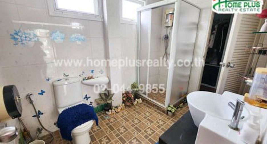 For sale 3 bedrooms house in Lak Si, Bangkok