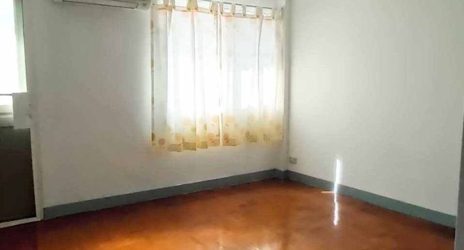 For sale 3 Beds townhouse in San Sai, Chiang Mai