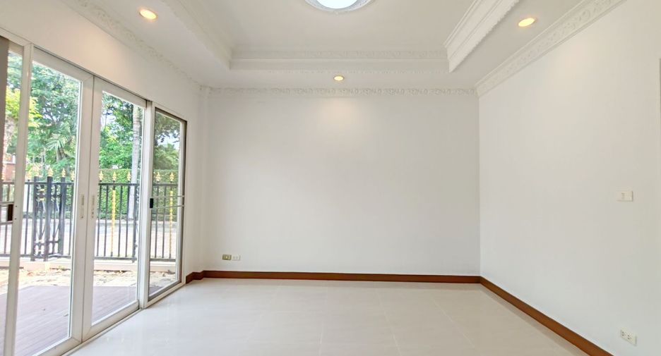 For sale 3 ベッドルーム house in Bang Khen, Bangkok